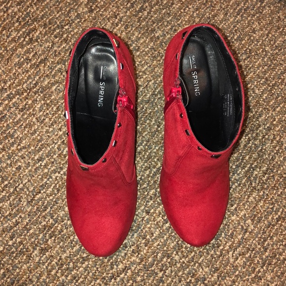 Red faux suede booties - Picture 2 of 4